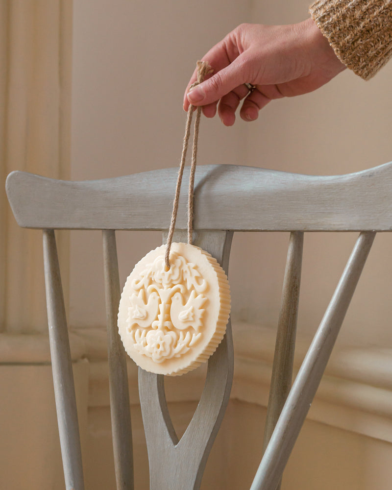 Lovebirds Apricot Flower Soap 225g