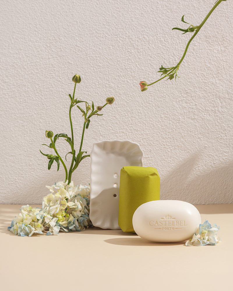 American Spring Soap Spring Blooms Soap with Soap Dish 150g – Castelbel