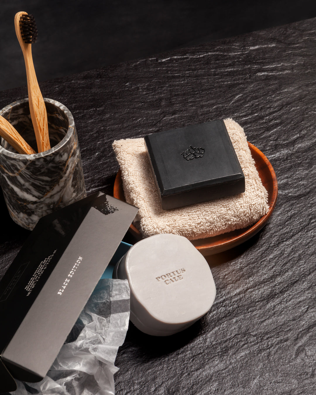 Conjunto de Sabonetes Black Edition 2x150g