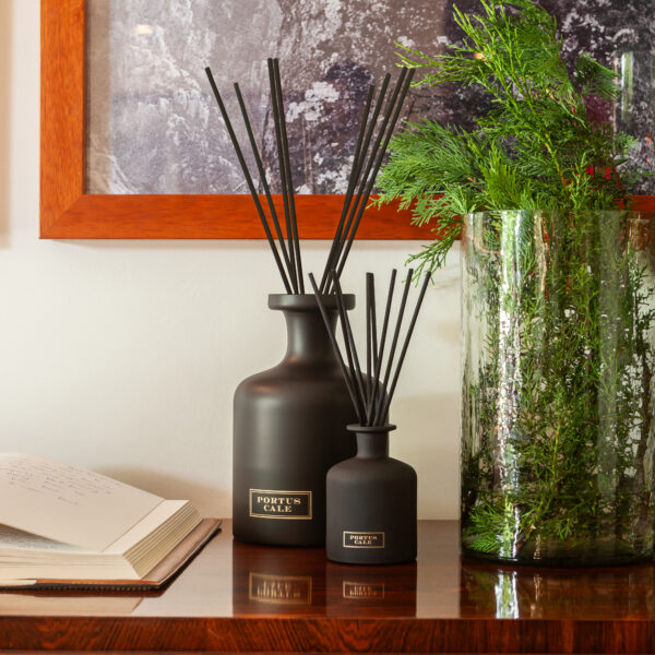 Ruby Red 2L Diffuser Bottle - Image 3